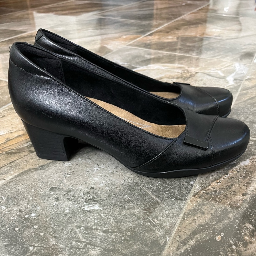 CLARKS Rosalyn Belle Pumps | Size 7